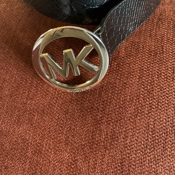 Michael Kors Black Belt with Silver MK Logo - Picture 3 of 5